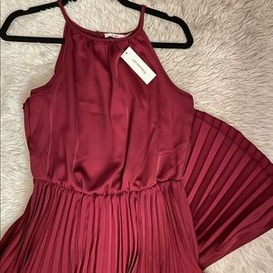 Francesca’s Mon Ami Pleated Halter Dress Medium Red Burgundy Maroon NWT